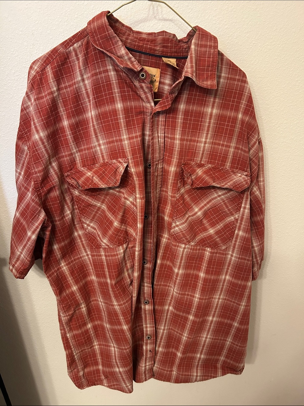 Men's Red Plaid Short-Sleeve Button-Down Shirt